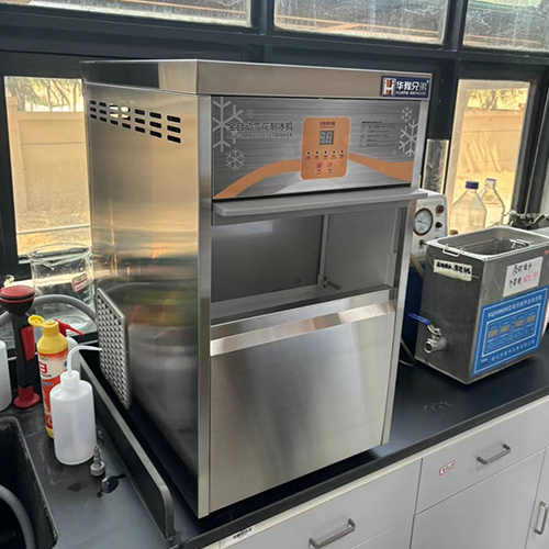 150公斤雪花制冰機交付河南某高校藥物研究院